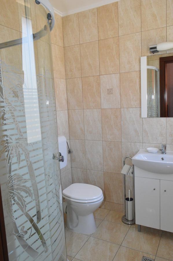 Casa Flora Hotel Sînmartin Kültér fotó