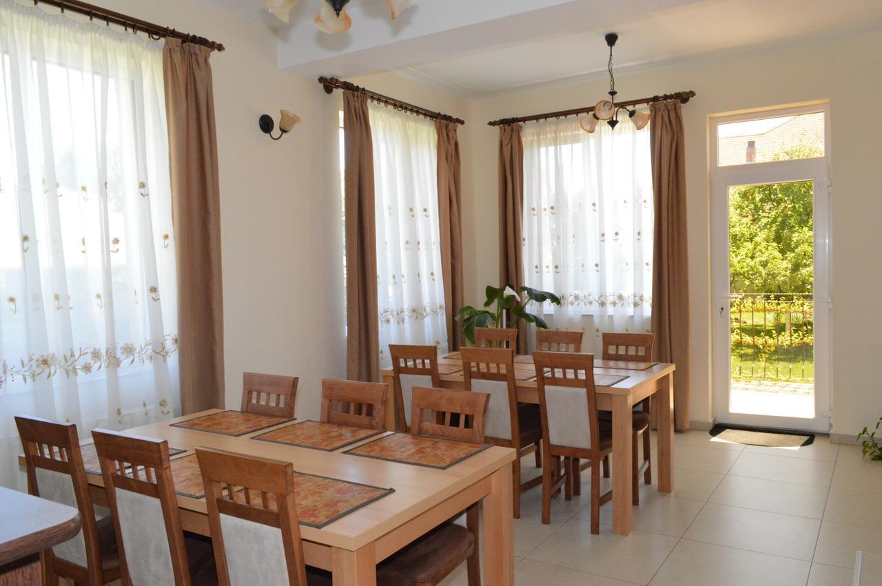 Casa Flora Hotel Sînmartin Kültér fotó